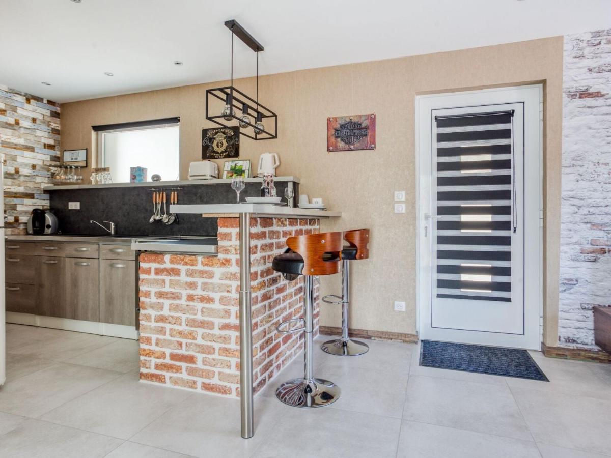 Cosy Apartment In Eperlecques With Fireplace Δωμάτιο φωτογραφία