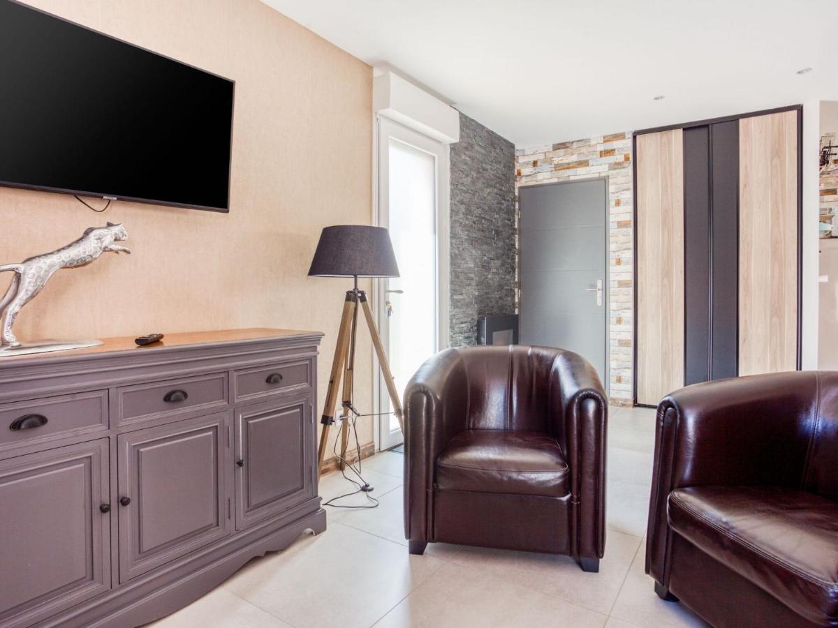 Cosy Apartment In Eperlecques With Fireplace Δωμάτιο φωτογραφία