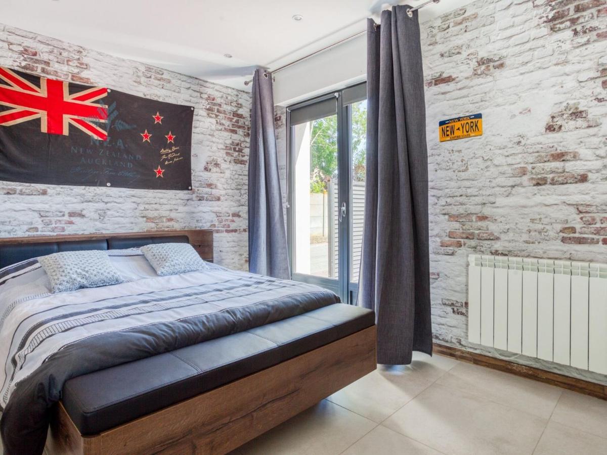 Cosy Apartment In Eperlecques With Fireplace Δωμάτιο φωτογραφία
